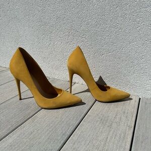 Aldo yellow mustard suede stiletto heels size 9